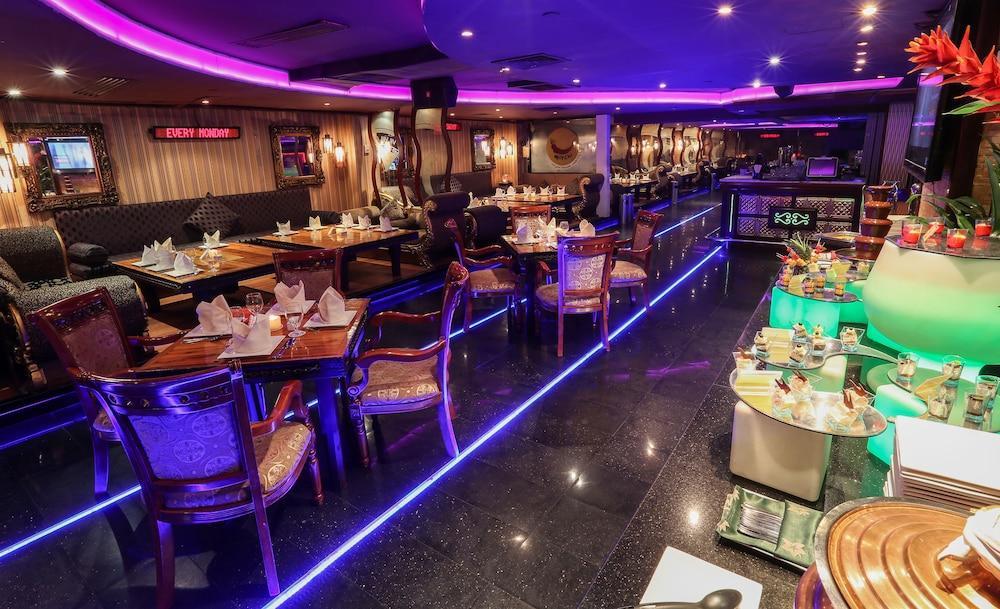 Ramee Royal Hotel Dubai Exterior foto
