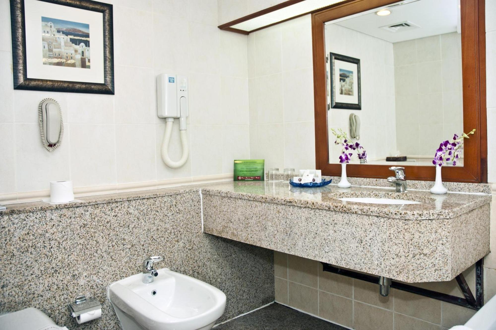 Ramee Royal Hotel Dubai Exterior foto