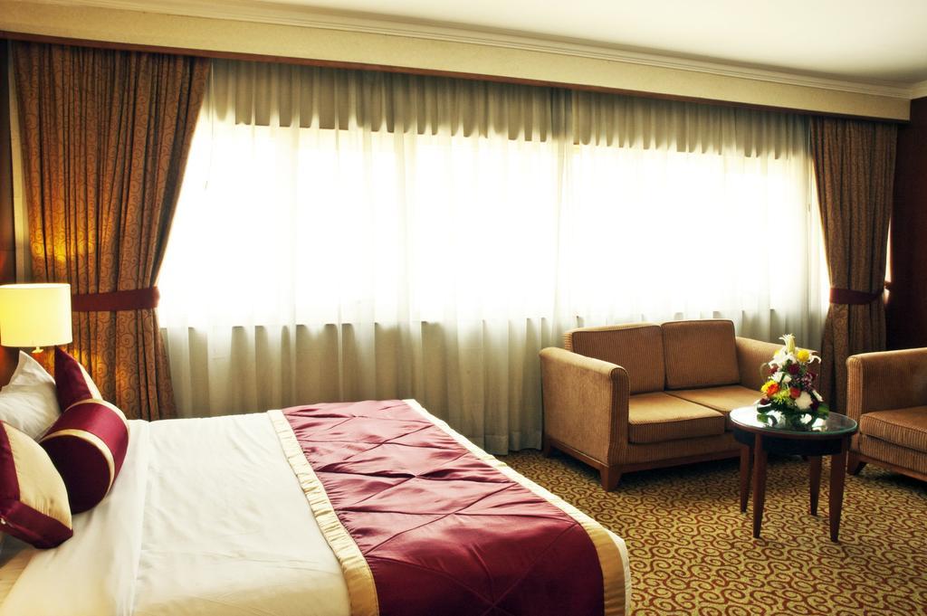 Ramee Royal Hotel Dubai Exterior foto